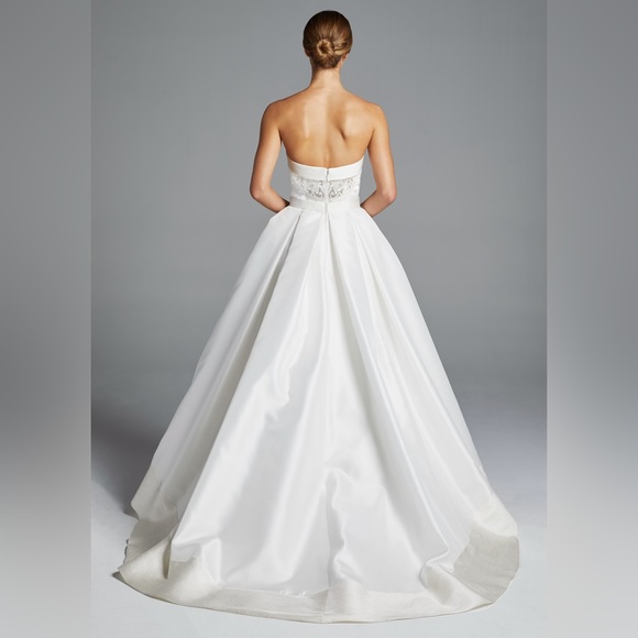 Anne Barge Hutton Sample Gown - Picture 2 of 2